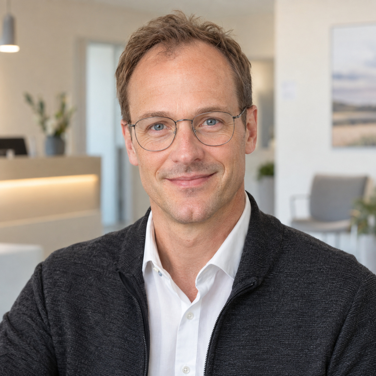 Portrait von Lukas – Vertrieb für Arztpraxen